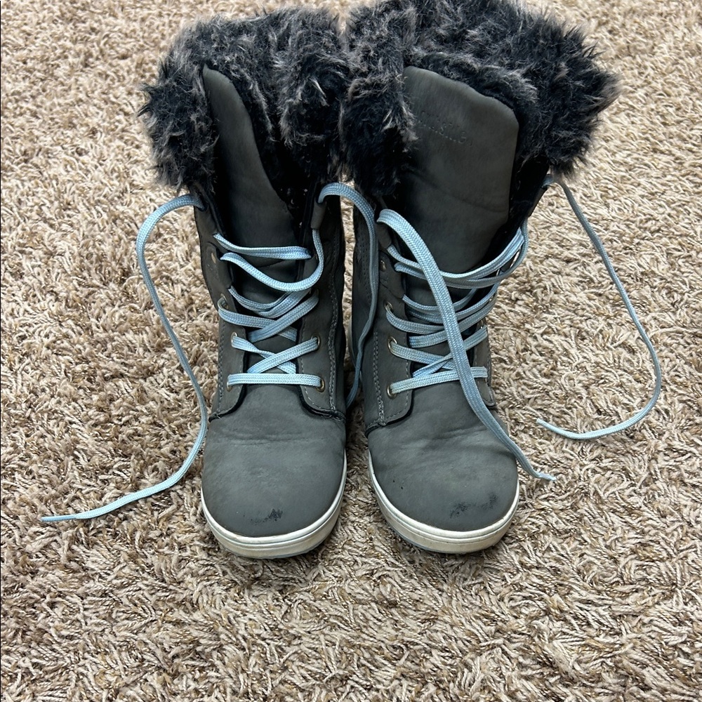 Northside Kids Boots with Black Fur and Gray Laces